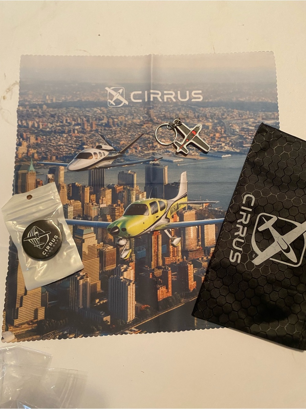 Aviation aircraft Cirrus Microfiber Cloth & Accessories Set - Black/Green